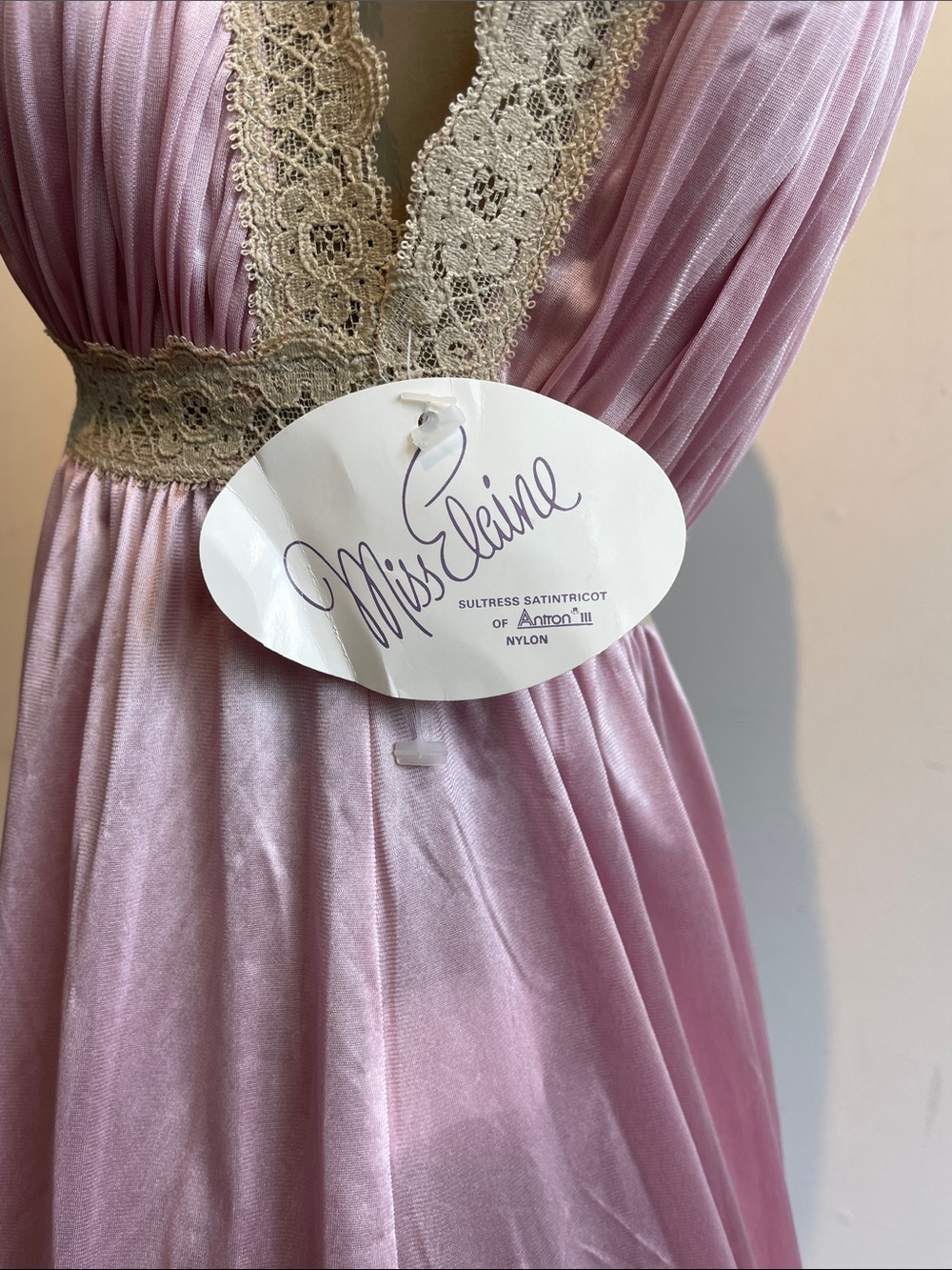 Miss Elaine vintage deadstock nightgown slip - Picture 4 of 7